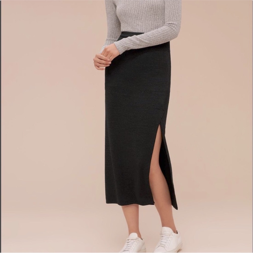 Wilfred Free sz M Black Midi Skirt with slit